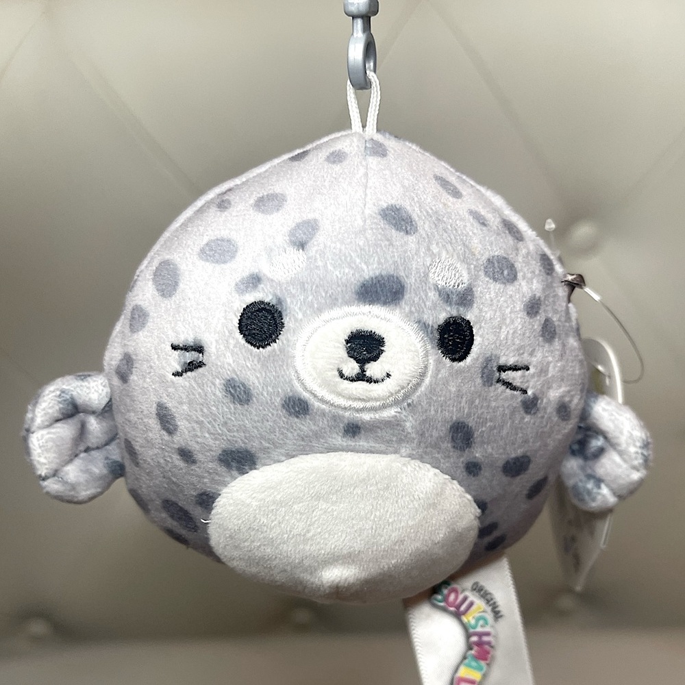 NWT Odile The Seal Clip Squishmallow